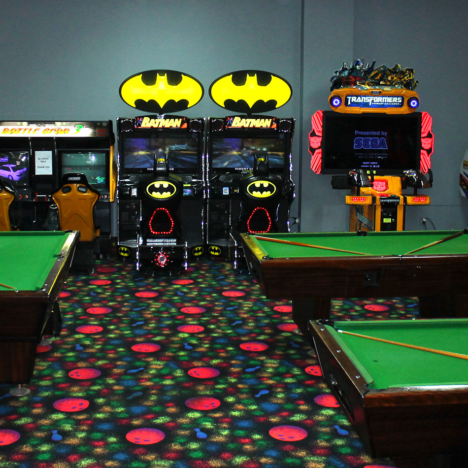 bowlarama arcade and pool tables